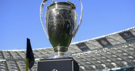 Le très convoité trophée de la Ligue des champions exposé avant la dernière finale à Kiev, le 26 mai 2018 