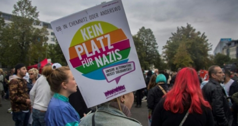«Pas de place pour les nazis», clame une pancarte tenue par un manifestant à Chemnitz, dans l'est de l'Allemagne, le 1er septembre 2018.