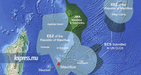 La Zone économique exclusive (EEZ) de Maurice, de 2,3 millions de km2, est difficile à surveiller. Il y a aussi une zone cogérée avec les Seychelles.