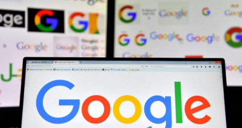 Le réseau social de Google, Google+, a été touché par une faille informatique ayant exposé des données personnelles d'un demi-million de comptes.
