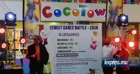 Le ministre Stephan Toussaint lors du lancement du Street Dance Battle, à Trianon, ce mercredi 24 octobre.