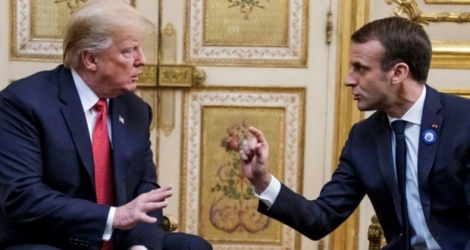 Donald Trump (à gauche) en compagnie du président français Emmanuel Macron, à l'Elysée, le 10 novembre 2018.