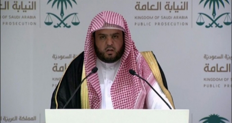 Capture d'écran provenant de l'Autorité saoudienne de diffusion (SBA) qui montre le porte-parole du procureur général saoudien, Shalaan al-Shalaan delivering, lors d'une conférence de presse sur l'affaire Khashoggi, le 15 novembre 2018 à Ryad.