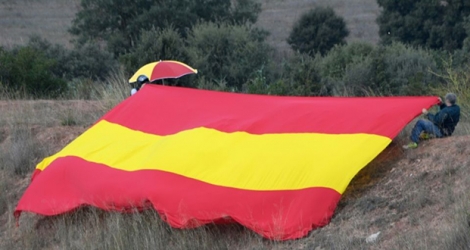 Un drapeau espagnol déployé à Sant Joan de Vilatorrada, à 50 km de Barcelone