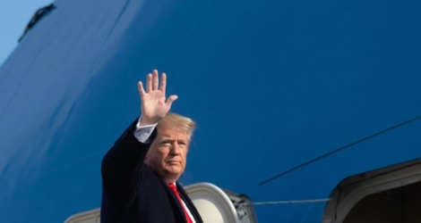 Le président américain Donald Trump embarque dans Air Force One à la base militaire d'Andrews, près de Washington, le 29 novembre 2018.