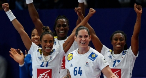 Les handballeuses françaises qualifiées pour la finale de l'Euro le 14 décembre 2018.