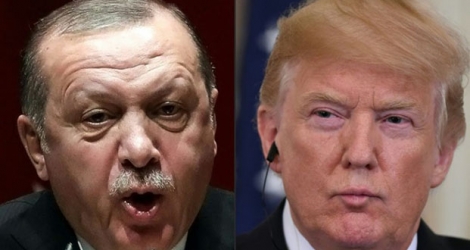 Montage réalisé le 11 août 2018 montrant le président turc Recep Tayyip Erdogan (g et le président américain Donald Trump