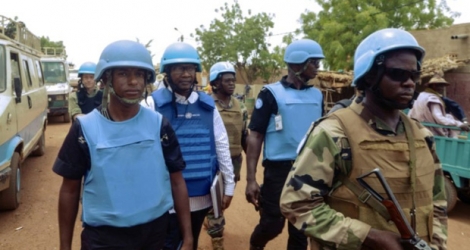 Des Casques bleus de la Minusma patrouillant dans la ville de Konna, dans le centre du Mali, le 5 juillet 2018.