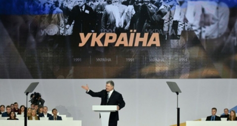 Le président ukrainien Petro Porochenko s'exprime devant ses partisans le 29 janvier 2019 à Kiev.