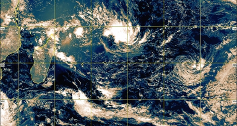 La tempête assura à 200km de Rodrigues 