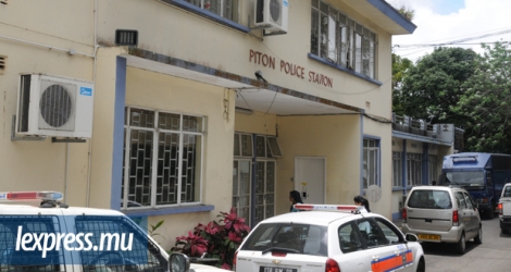 La police de Piton a ouvert une enquête. 