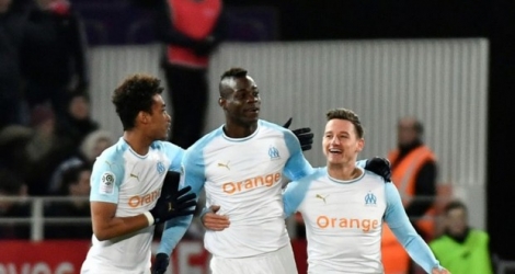 L'attaquant de Marseille Mario Balotelli (c) buteur lors de la victoire 2-1 à Dijon le 8 février 2019