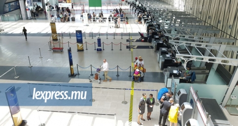 Quatre compagnies sont en lice pour mieux surveiller les voyageurs qui transitent à l’aéroport de Plaisance.