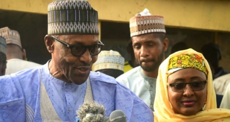 Le président Muhammadu Buhari et son épouse Aisha Buhari à Daura, dans le nord-ouest du Nigeria, le 23 février 2019.