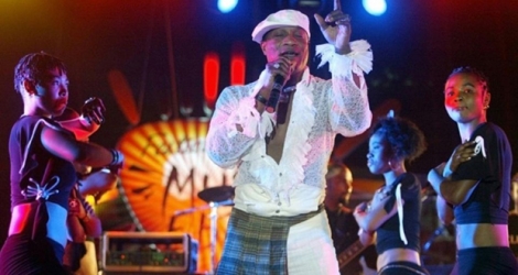 Le chanteur congolais Koffi Olomidé lors d'un festival à Dakar au Sénégal le 30 avril 2005