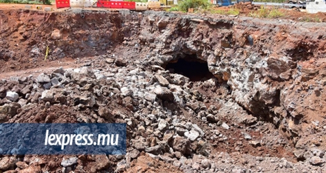 Les rochers qui bouchaient la «cavité» ont été enlevés ce lundi 18 mars. 