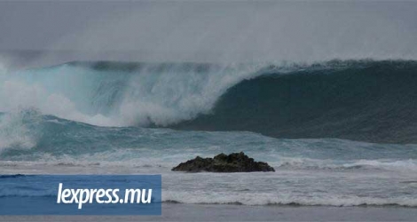 Photo d’illustration : Les vagues atteindront 6 mètres dans la journée de lundi