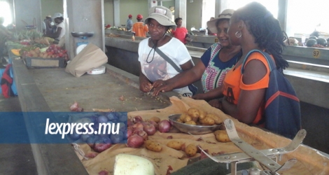 Les légumes se font rares sur les étals du marché de Port-Mathurin.