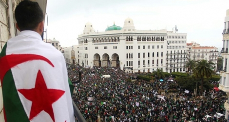 Manifestations d'Algériens contre le président Abdelaziz Bouteflika, à Alger le 22 mars.