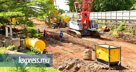 : Les premiers travaux ont commencé à Quatre-Bornes dans le cadre du projet Metro Express.