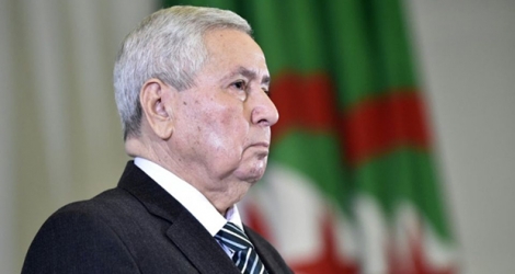 Le président du Conseil de la Nation (chambre haute), le 9 avril 2019 devant le Parlement à Alger, peu après sa désignation comme chef de l'Etat par intérim.