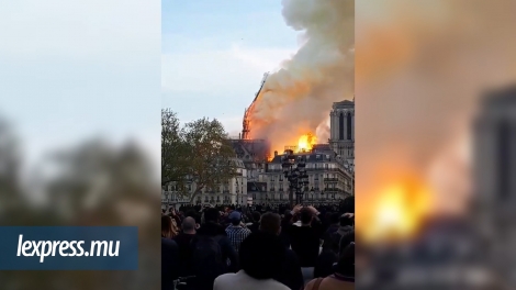 La cathédrale Notre Dame de Paris a été partiellement ravagé par les flammes 