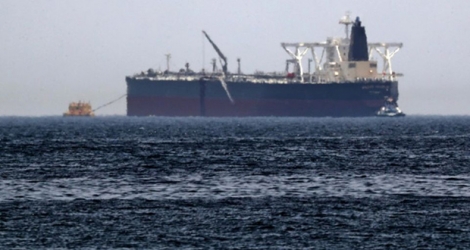 L'Amjad, un des deux navires saoudiens victimes d'«actes de sabotage», selon Ryad et Abou Dhabi, photographié au large de Fujairah, aux Emirats arabes unis, le 13 mai 2019.