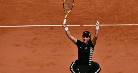 La Britannique Johanna Konta exulte après sa victoire face à la Croate Donna Vekic en 8e de finale de Roland-Garros, le 2 juin 2019.