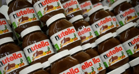 L’usine Ferrero de Villers-Ecalles (Seine-Maritime), premier site de fabrication au monde de Nutella, est bloquée depuis six jours par des employés réclamant des augmentations de salaire.