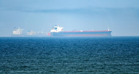 Une photo prise le 15 juin 2019 montre un pétrolier dans les eaux du Golfe au large des Emirats arabes unis.