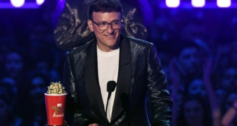 Le réalisateur américain Anthony Russo reçoit les «popcorns dorés» des MTV Movie & TV Awards, à Santa Monica (Californie) le 15 juin 2019, pour le carton planétaire «Avengers: Endgame».