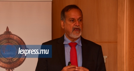 Sunil Benimadhu, CEO de la SEM, accueille favorablement la venue de la banque du COMESA à Maurice.