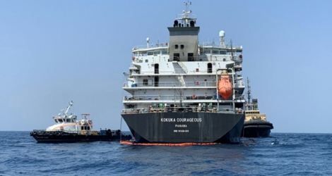Photo du tanker japonais Kokuka Courageous, prise lors d'un tour organisé par la Marine américaine (NAVCENT) le 19 juin 2019.