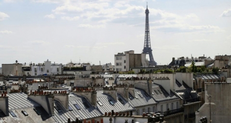 La Tour Eiffel entourée d'immeubles parisiens. Action Logement a dévoilé les premiers résultats de l'histoire de l'ex-1% Logement, créé en 1953 et géré de concert par le patronat et les syndicats.