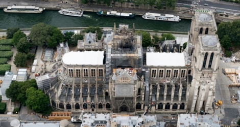 Vue aérienne du Notre-Dame de Paris, le 14 juillet 2019. Photo Kenzo TRIBOUILLARD. AFP