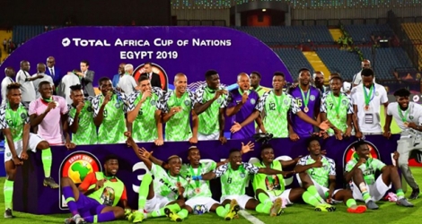 Le Nigérians fêtent leur 3e place à la CAN, le 17 juillet 2019 au Caire.