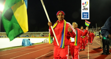 Bruno Julie a été le porte-drapeau de la sélection mauricienne aux Seychelles en 2011.