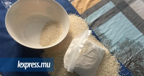 La cocaïne était dans du riz, bien protégée de l’humidité, mais pas des policiers !