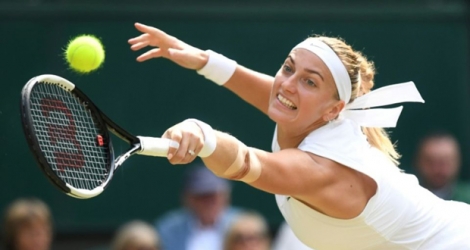La Tchèque Petra Kvitova face à la Britannique Johanna Konta en 8e de finale de Wimbledon, le 8 juillet 2019.