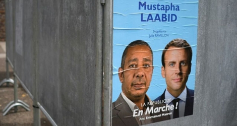Un panneau électoral LREM avec Mustapha Laabid, candidat aux élections législatives à Bruz (Ille-et-Vilaine), le 30 mai 2017.