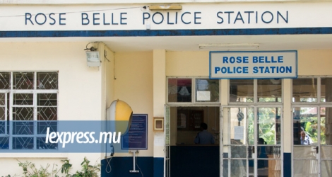 Une déposition a été consignée au poste de police de Rose-Belle.