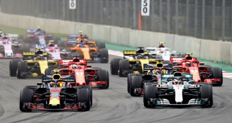 Le Grand Prix F1 du Mexique, ici au départ sur l'Autodrome Hermanos Rodriguez, le 28 octobre 2018, va rester au calendrier au-delà de 2019.