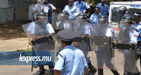 Photo d’illustration: plusieurs unités de la police étaient présentes hier, mercredi 21 août, à Résidence-la-Cure.