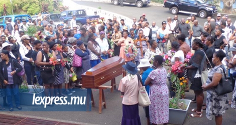 Les funérailles de Chansela Perrine, 22 ans, se sont déroulées jeudi 22 août en l’église de St Gabriel.