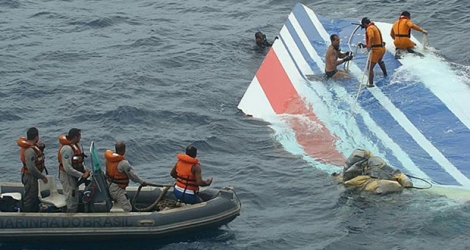 Photo publiée le 8 juin 2009 montrant des débris de l'avion récupérés après le crash du Rio Paris dans l'Atlantique Photo HO. AFP