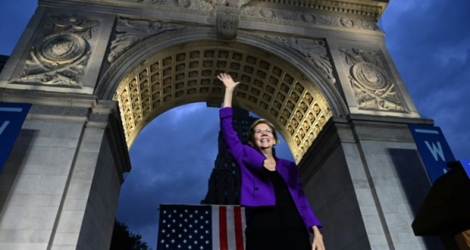 La candidate démocrate Elizabeth Warren en meeting devant l'arche du parc de Washington Square, le 16 septembre 2019 à New York.
