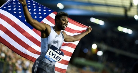 L'Américain Noah Lyles effectue un tour d'honneur après sa victoire au 200 m lors du meeting Ligue de diamant de Bruxelles, le 6 septembre 2019.