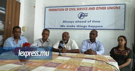 La Federation of civil service and other unions, lors d'une conférence de presse à Port-Louis, jeudi 24 octobre.