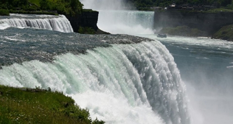 Les célèbres chutes du Niagara, vues du côté américain, le 22 juin 2019.