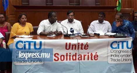 Les membres du Congress of Independent Trade Unions (CITU) lors d’un point de presse ce jeudi 14 novembre.